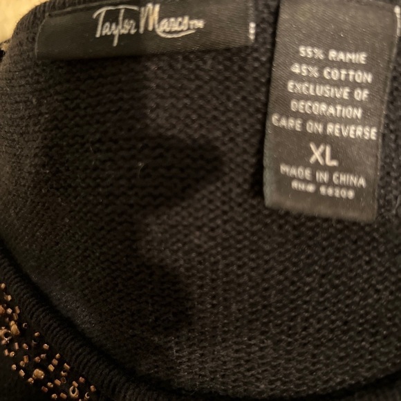 Taylor Marcs Sweater - XL. - Picture 3 of 3
